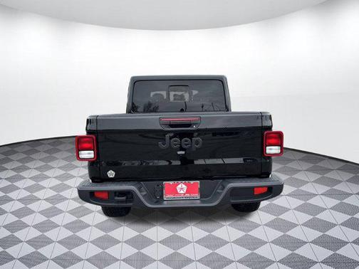 2025 Jeep Gladiator Nighthawk