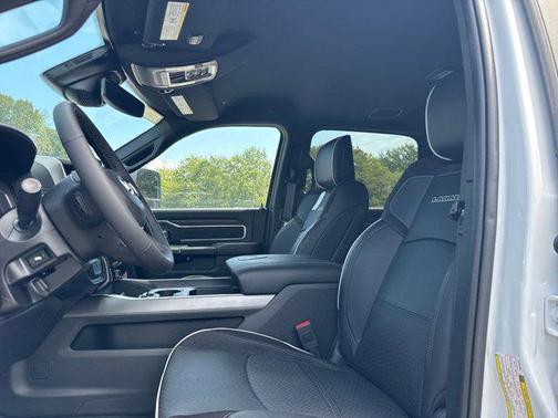 2025 RAM 2500 Laramie Crew Cab 4x4 6'4' Box
