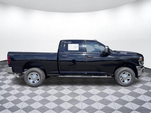 2025 RAM 2500 Tradesman Crew Cab 4x4 6'4' Box
