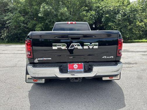 2025 RAM 3500 Lone Star Crew Cab 4x4 8' Box