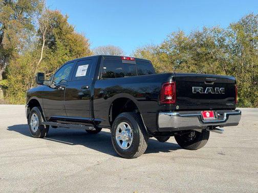 2026 RAM 2500 Tradesman Crew Cab 4x4 6'4' Box