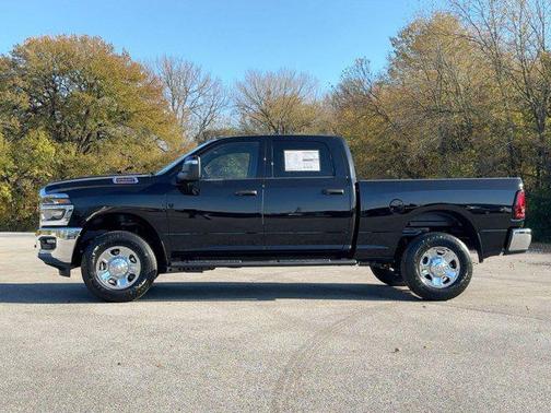 2026 RAM 2500 Tradesman Crew Cab 4x4 6'4' Box
