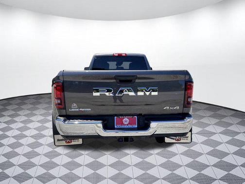 2025 RAM 3500 Lone Star Crew Cab 4x4 8' Box