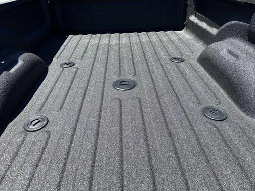 2025 RAM 3500 Lone Star Crew Cab 4x4 8' Box