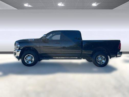 2025 RAM 2500 Tradesman Crew Cab 4x4 6'4' Box