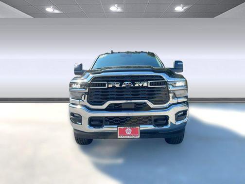 2025 RAM 2500 Tradesman Crew Cab 4x4 6'4' Box