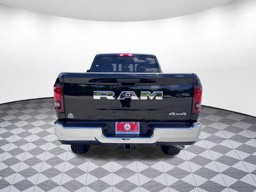 2025 RAM 2500 Tradesman Crew Cab 4x4 6'4' Box