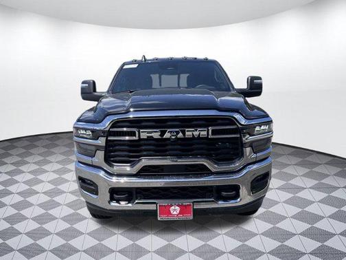 2025 RAM 2500 Tradesman Crew Cab 4x4 6'4' Box
