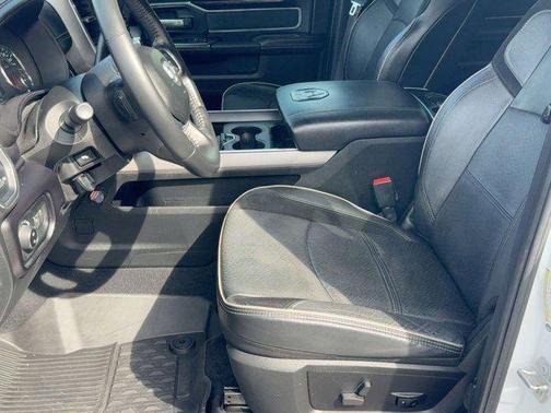 2021 RAM 2500 Laramie Crew Cab 4x4 6'4' Box