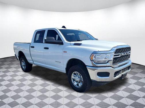 2021 RAM 2500 Tradesman Crew Cab 4x4 6'4' Box