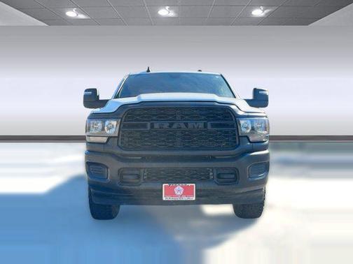 2023 RAM 2500 Tradesman Crew Cab 4x4 8' Box