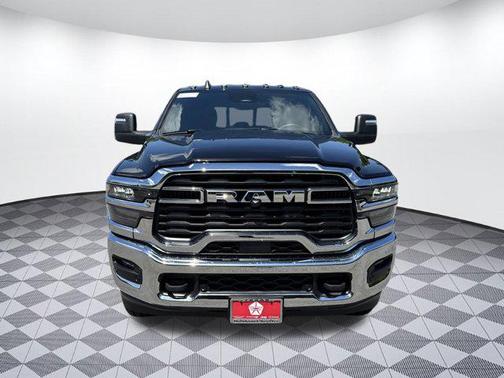 2025 RAM 2500 Tradesman Crew Cab 4x4 6'4' Box