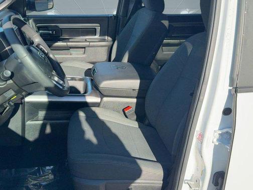 2023 RAM 1500 Classic Warlock Crew Cab 4x4 5'7' Box