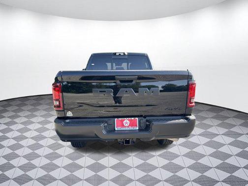 2025 RAM 2500 Tradesman Crew Cab 4x4 6'4' Box