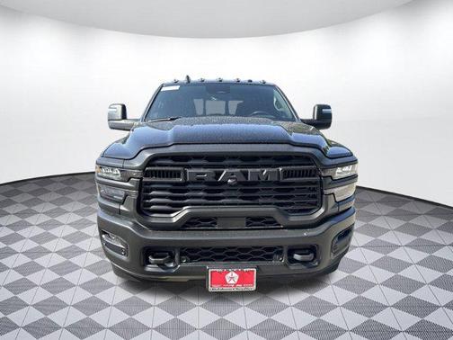 2025 RAM 2500 Tradesman Crew Cab 4x4 6'4' Box