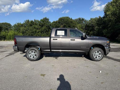 2025 RAM 2500 Lone Star Crew Cab 4x4 6'4' Box