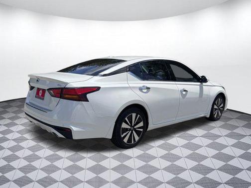 2022 Nissan Altima 2.5 SL