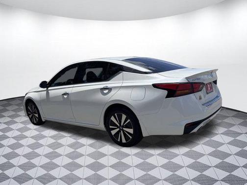 2022 Nissan Altima 2.5 SL