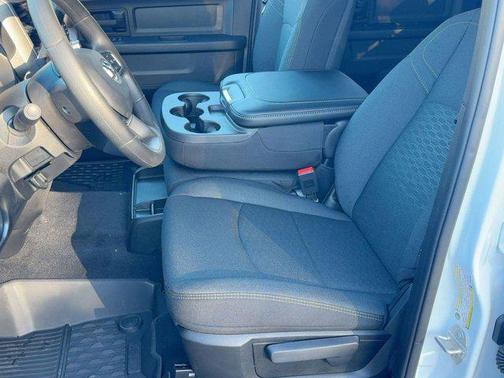 2026 RAM 2500 Tradesman Crew Cab 4x4 6'4' Box