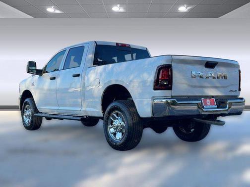 2026 RAM 2500 Tradesman Crew Cab 4x4 6'4' Box