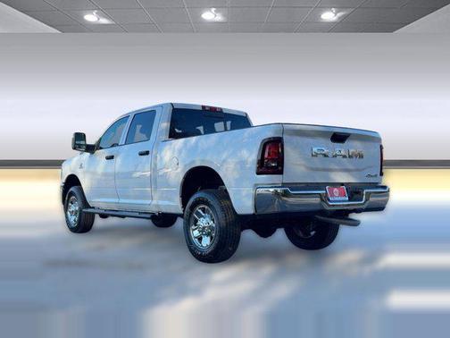 2026 RAM 2500 Tradesman Crew Cab 4x4 6'4' Box