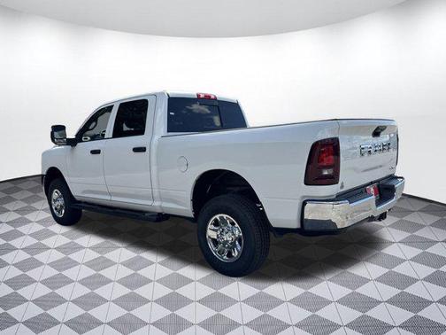 2025 RAM 2500 Tradesman Crew Cab 4x4 6'4' Box