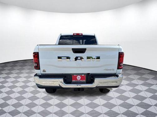 2025 RAM 2500 Tradesman Crew Cab 4x4 6'4' Box
