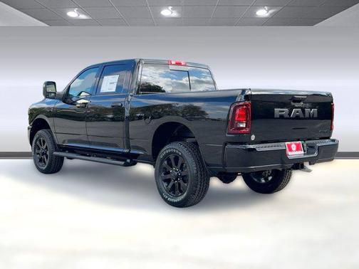 2026 RAM 2500 Tradesman Crew Cab 4x4 6'4' Box