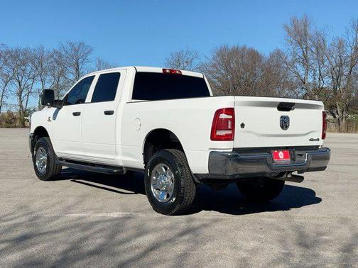 2024 RAM 2500 Tradesman Crew Cab 4x4 6'4' Box