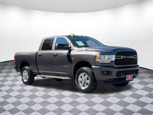 2022 RAM 2500 Big Horn Crew Cab 4x4 6'4' Box