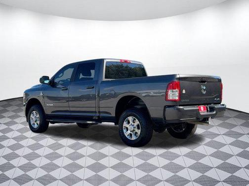 2022 RAM 2500 Big Horn Crew Cab 4x4 6'4' Box