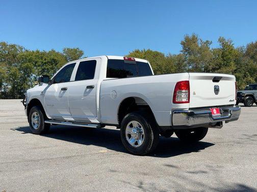 2019 RAM 2500 Tradesman Crew Cab 4x4 6'4' Box