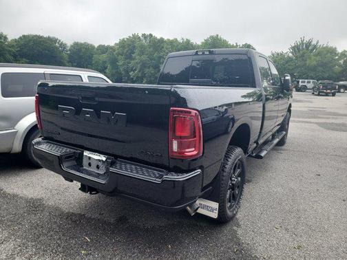 2025 RAM 2500 Big Horn Crew Cab 4x4 6'4' Box