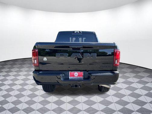 2025 RAM 2500 Big Horn Crew Cab 4x4 6'4' Box