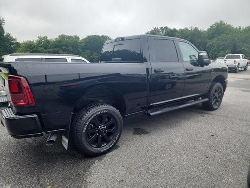 2025 RAM 2500 Big Horn Crew Cab 4x4 6'4' Box
