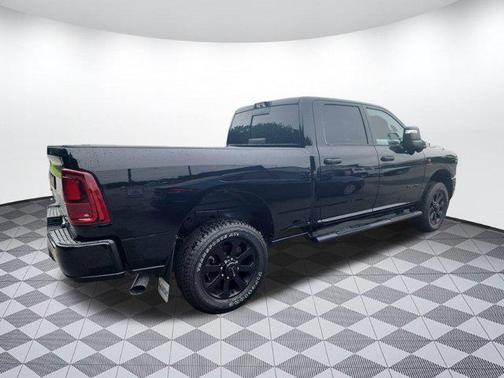 2025 RAM 2500 Big Horn Crew Cab 4x4 6'4' Box