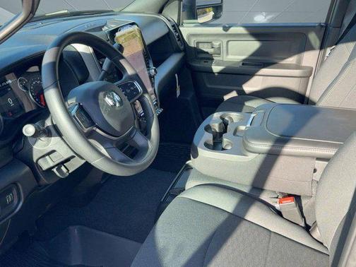 2026 RAM 3500 Tradesman Crew Cab 4x4 8' Box