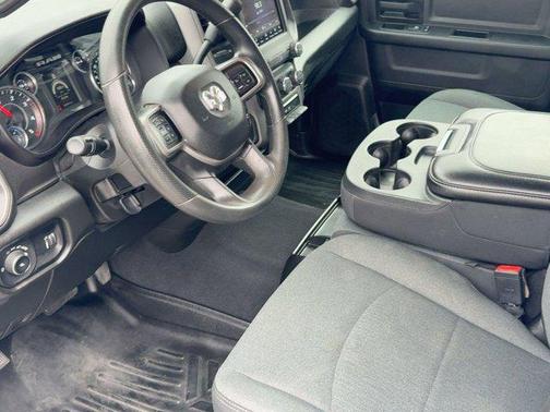 2021 RAM 2500 Tradesman Crew Cab 4x4 6'4' Box