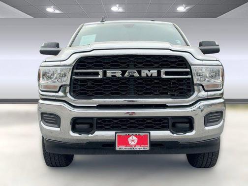 2021 RAM 2500 Tradesman Crew Cab 4x4 6'4' Box