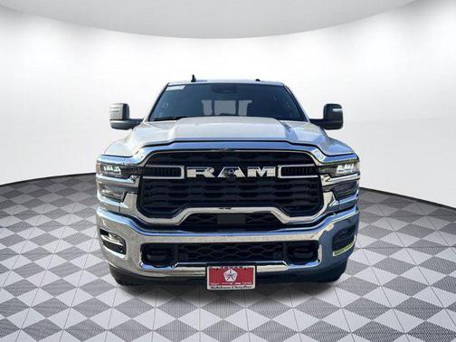 2025 RAM 2500 Tradesman Crew Cab 4x4 8' Box