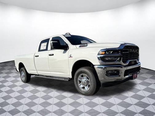 2025 RAM 2500 Tradesman Crew Cab 4x4 8' Box