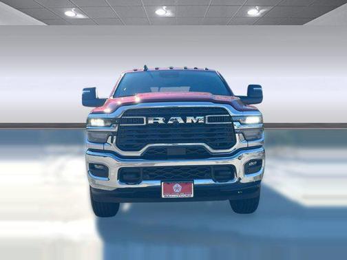 2026 RAM 2500 Tradesman Crew Cab 4x4 6'4' Box