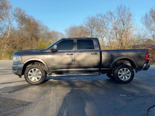 2021 RAM 2500 Laramie Crew Cab 4x4 6'4' Box