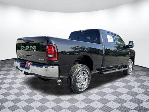 2025 RAM 2500 Tradesman Crew Cab 4x4 6'4' Box