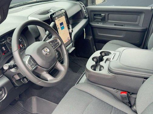 2026 RAM 2500 Tradesman Crew Cab 4x4 6'4' Box