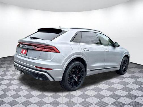 2021 Audi Q8 55 Premium Plus