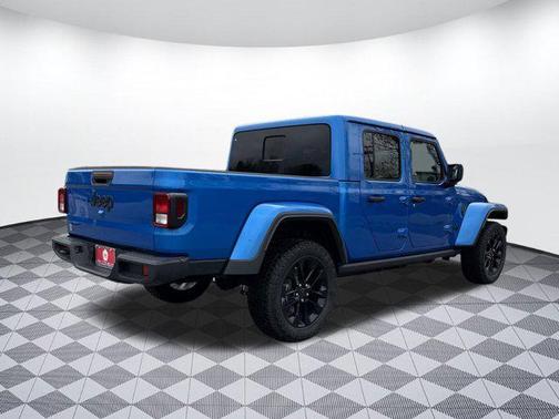 2025 Jeep Gladiator Nighthawk