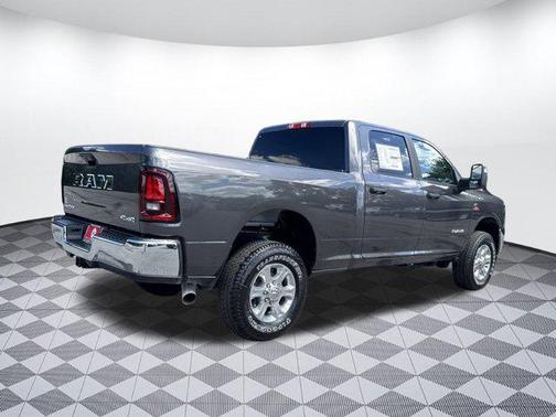 2025 RAM 2500 Lone Star Crew Cab 4x4 6'4' Box