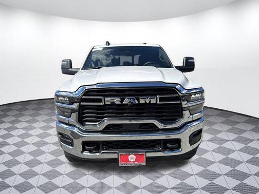 2025 RAM 2500 Tradesman Crew Cab 4x4 8' Box