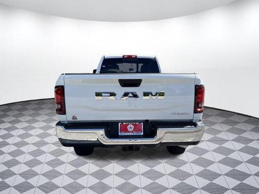 2025 RAM 2500 Tradesman Crew Cab 4x4 8' Box